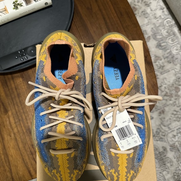 Yeezy Boost 380’s - BRAND NEW, never worn! - Picture 5 of 6